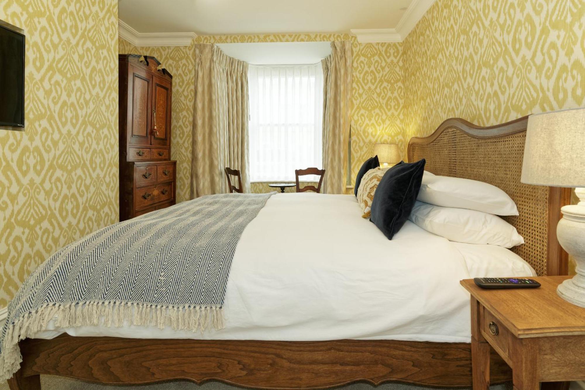 Old Town House By Ezestays, In The Heart Of The Old Town Hotel *