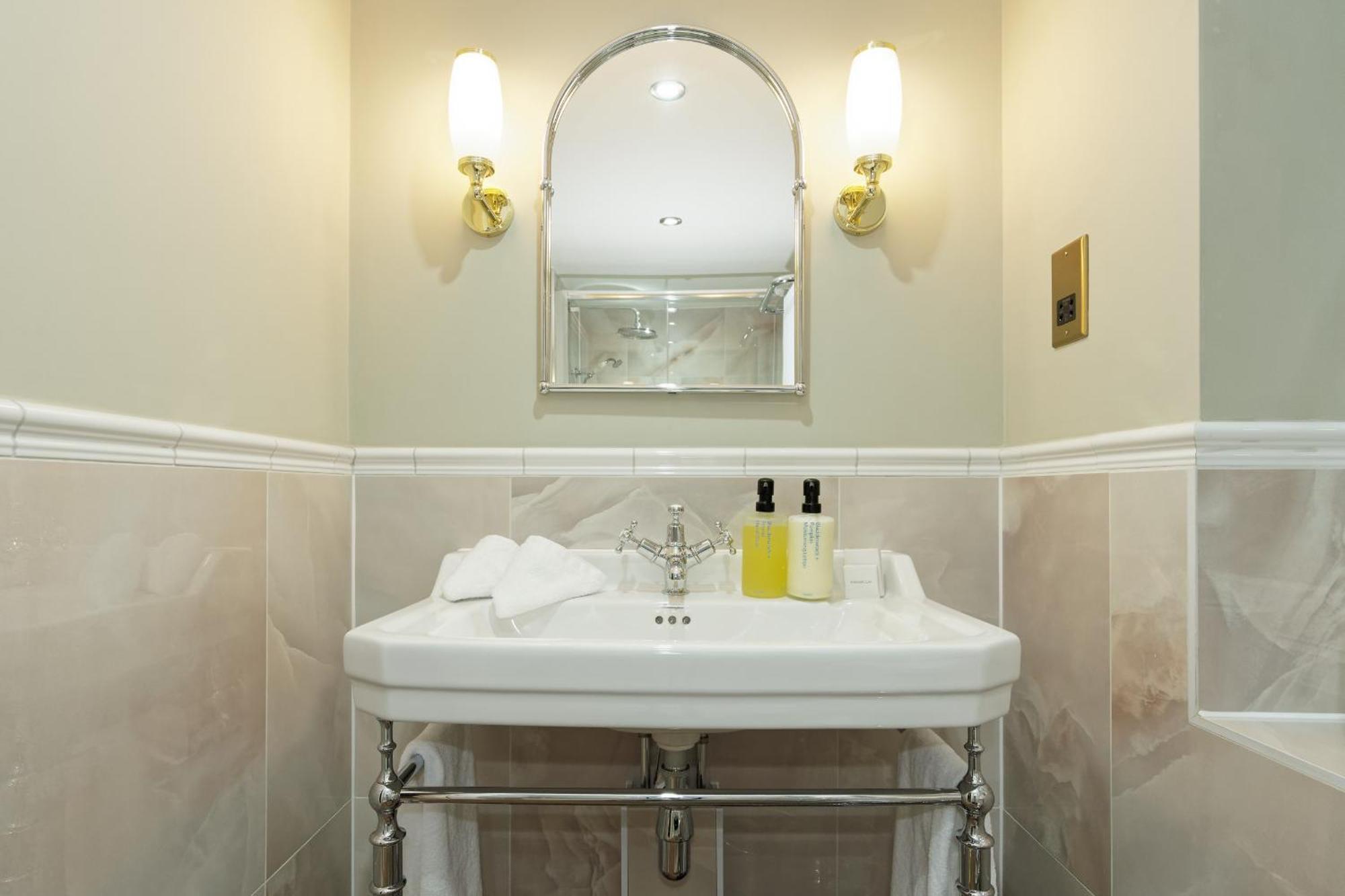 Old Town House By Ezestays, In The Heart Of The Old Town Hotel Margate