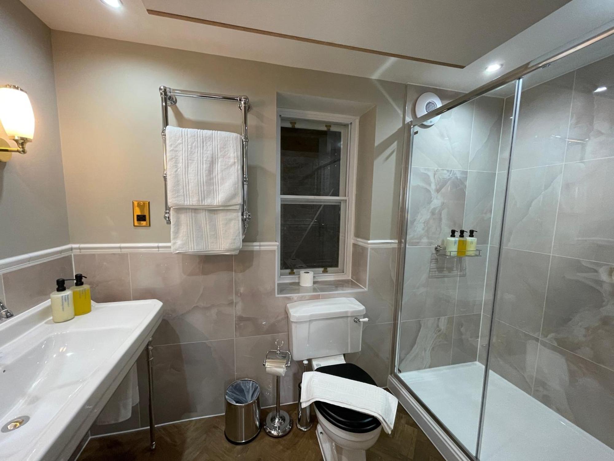 Hotel Old Town House By Ezestays, In The Heart Of The Old Town