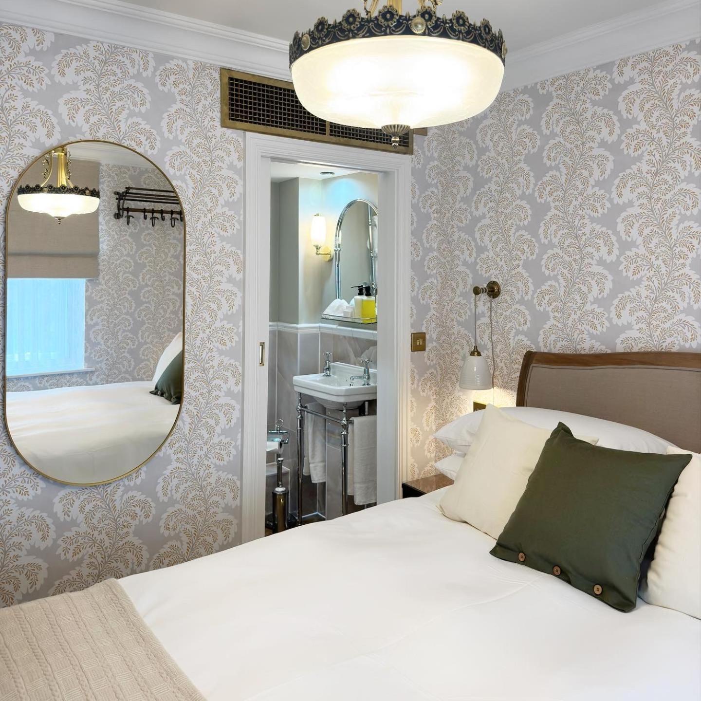 Old Town House By Ezestays, In The Heart Of The Old Town