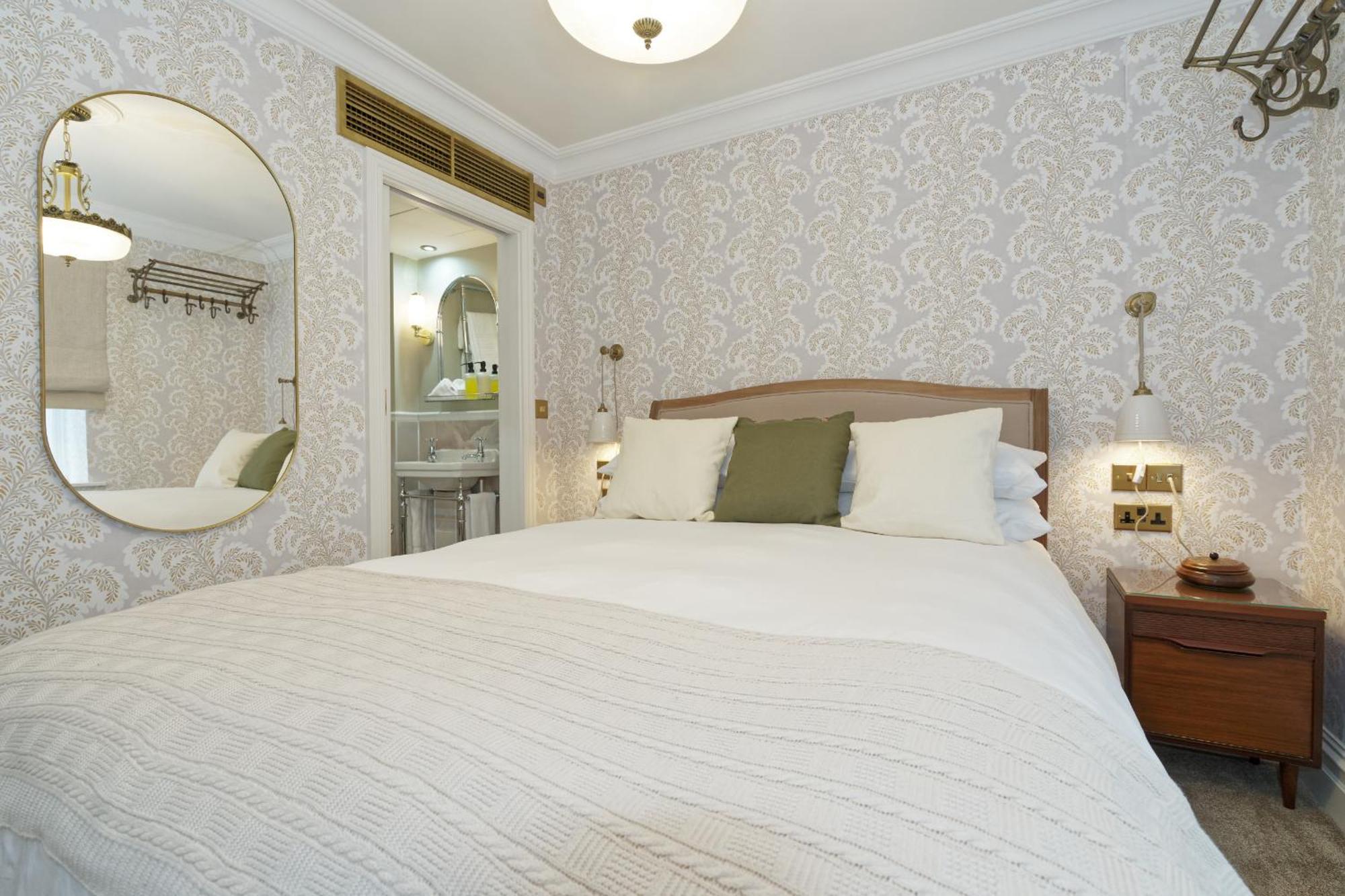 Old Town House By Ezestays, In The Heart Of The Old Town *